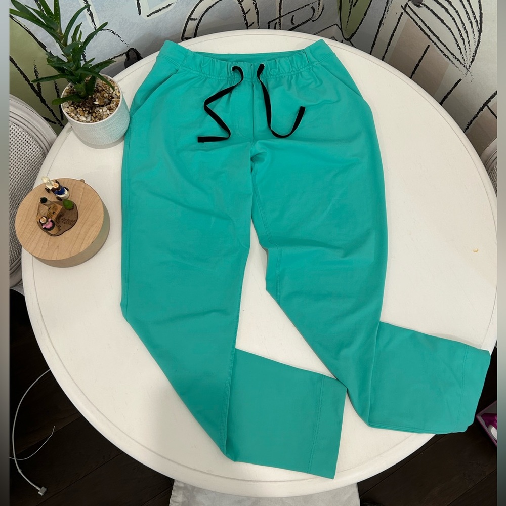 Lululemon pants
